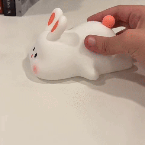 Veilleuse lapin changeant de couleur - démonstration"